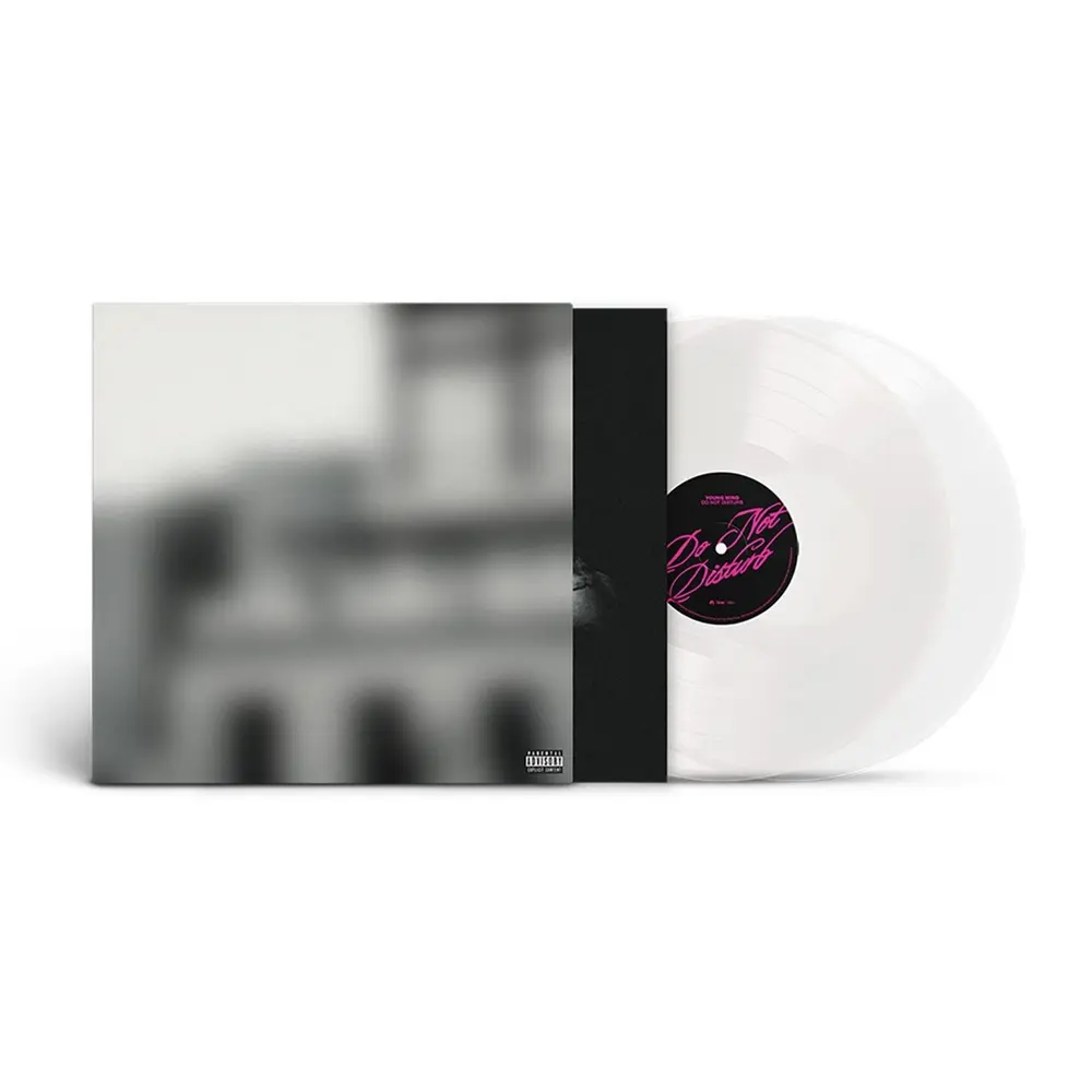 DO NOT DISTURB: LATE CHECKOUT