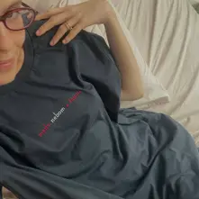 som bohyňa by ema müller – medzi nebom a ženou (T-shirt)