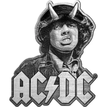 AC/DC, Odznak Angus