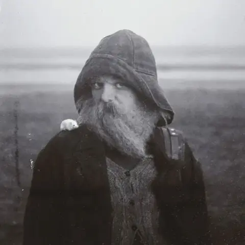 ROLE MODEL HERMIT