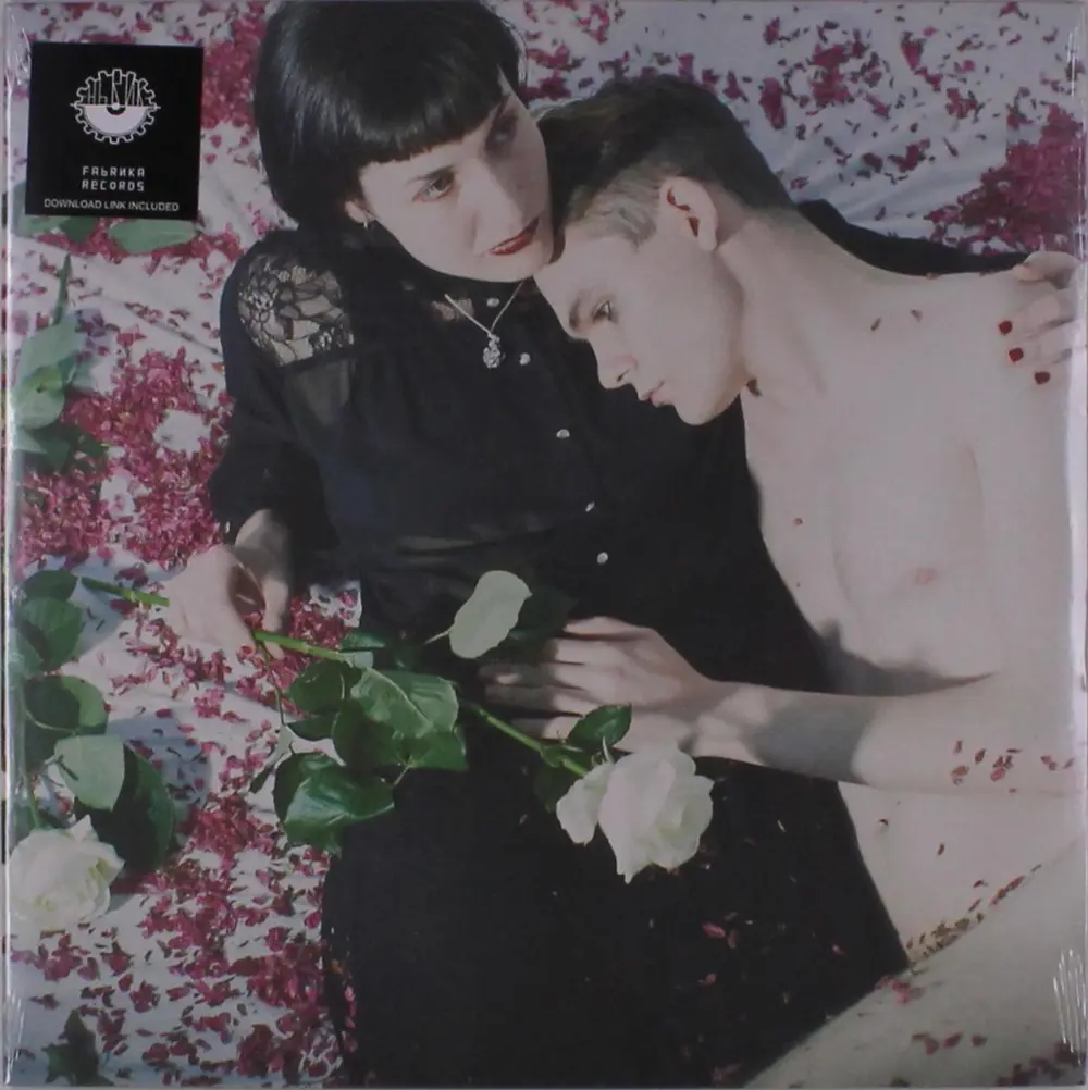 TOMB FOR TWO