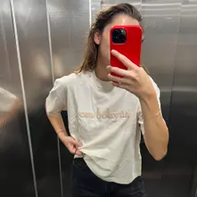 som bohyňa by ema müller – Všetky sme (Camiseta)