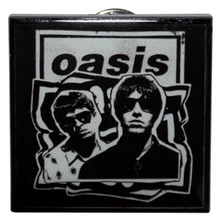 Oasis, Odznak Paper Cut-Out Photo