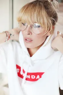 Simona Krainová – SCANDAL HOODIE (Mikina)