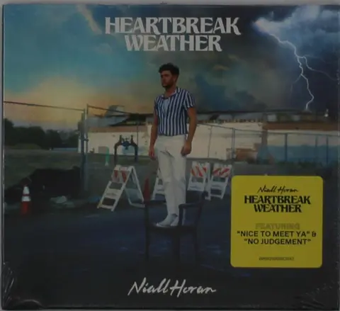 HEARTBREAK WEATHER/EXCLUSIVE
