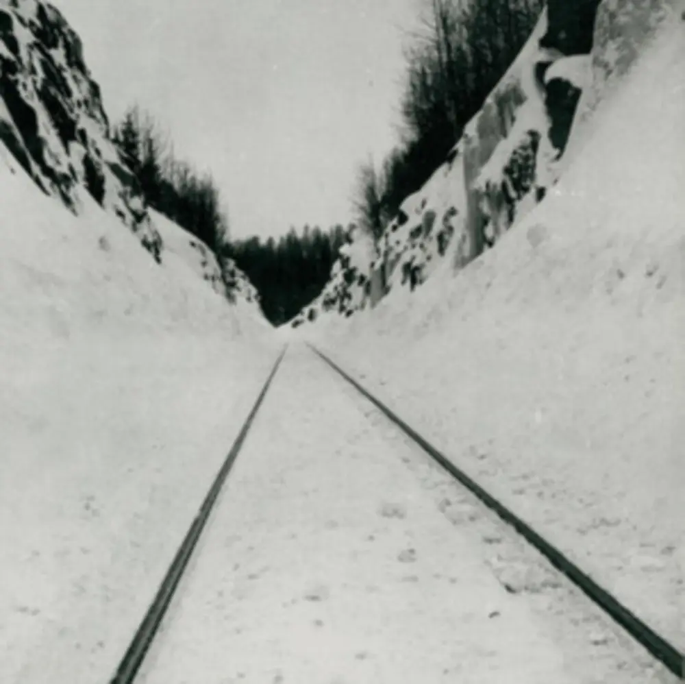 THIN PEAKS