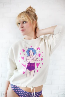 IM A WOMAN CREWNECK thumbnail