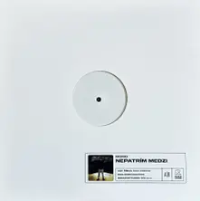 Momo, Vinyl Nepatrím Medzi... (Testpress)