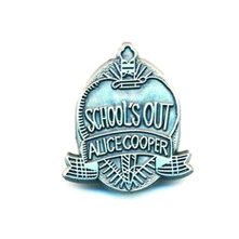 Odznak School's Out