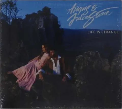 LIFE IS STRANGE